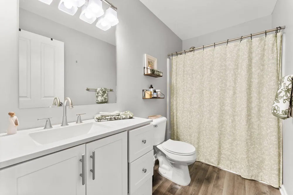 713 Abbington Court Howell, MI 48843