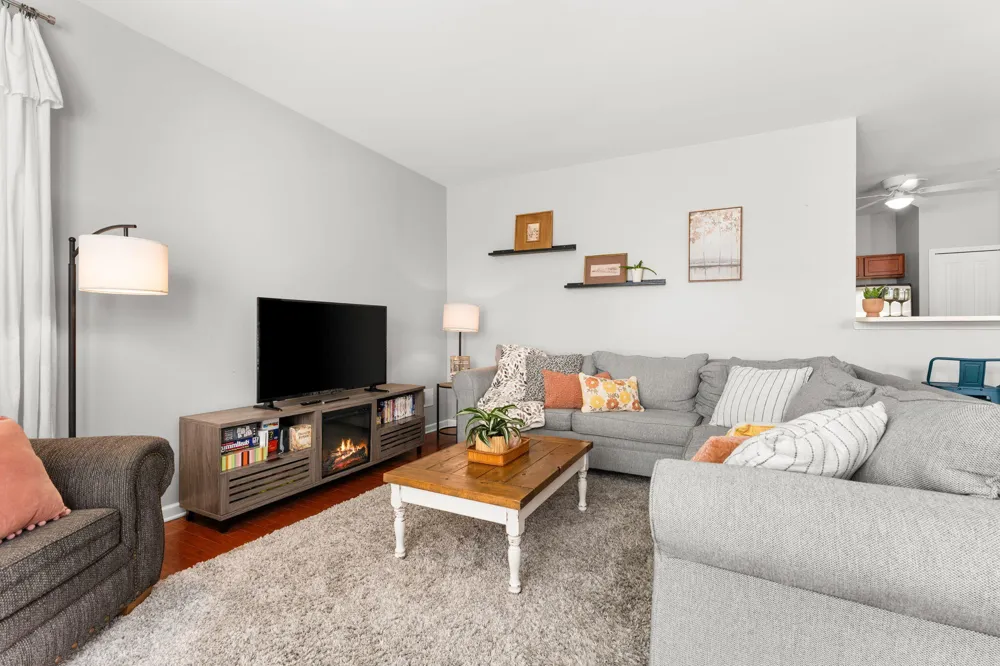 713 Abbington Court Howell, MI 48843