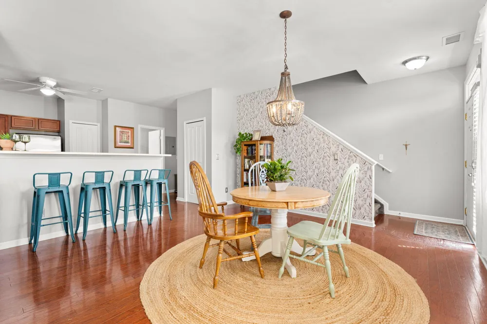 713 Abbington Court Howell, MI 48843