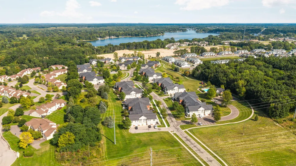 713 Abbington Court Howell, MI 48843