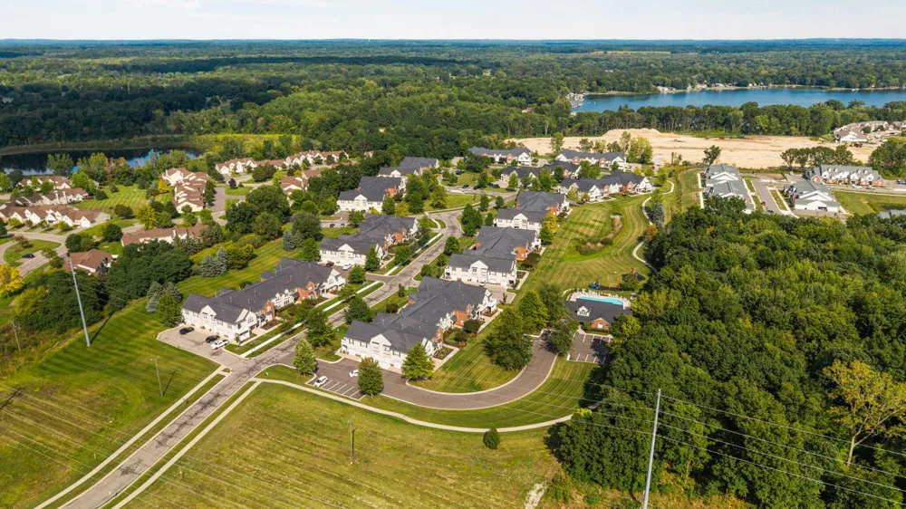 713 Abbington Court Howell, MI 48843