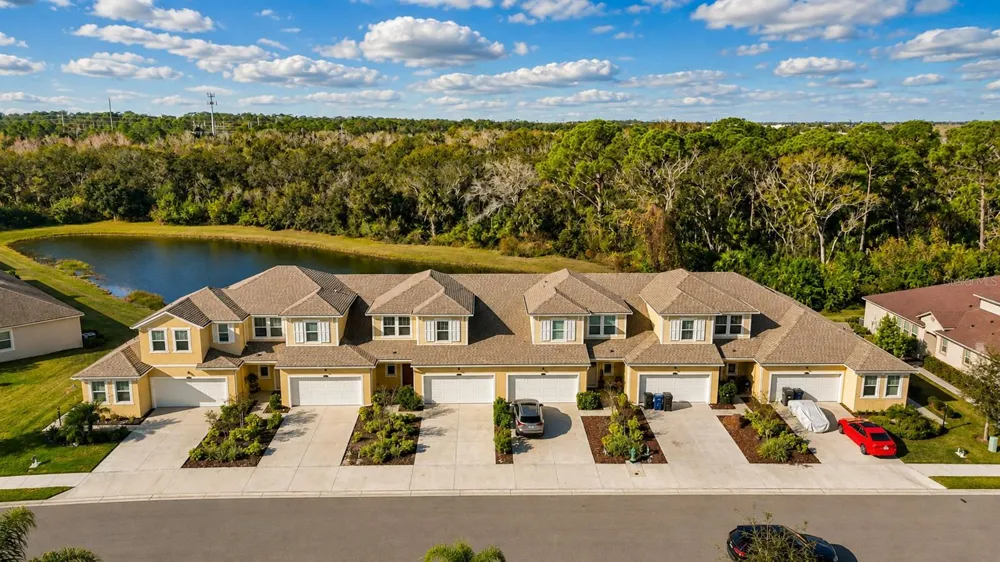 5658 SILVERBRIDGE TRAIL Bradenton, FL 34211
