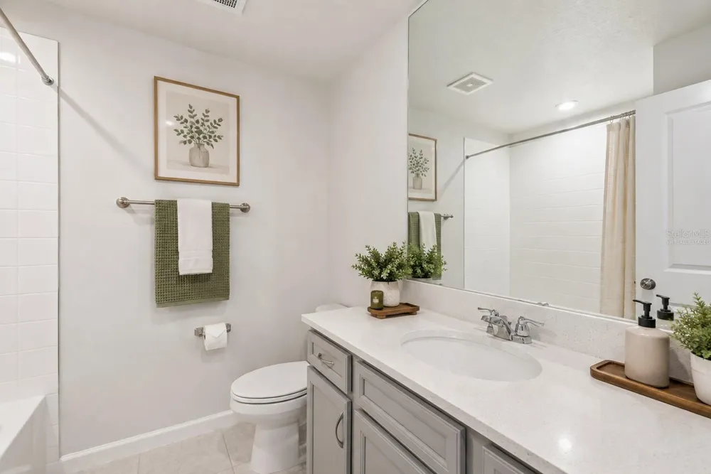 5658 SILVERBRIDGE TRAIL Bradenton, FL 34211