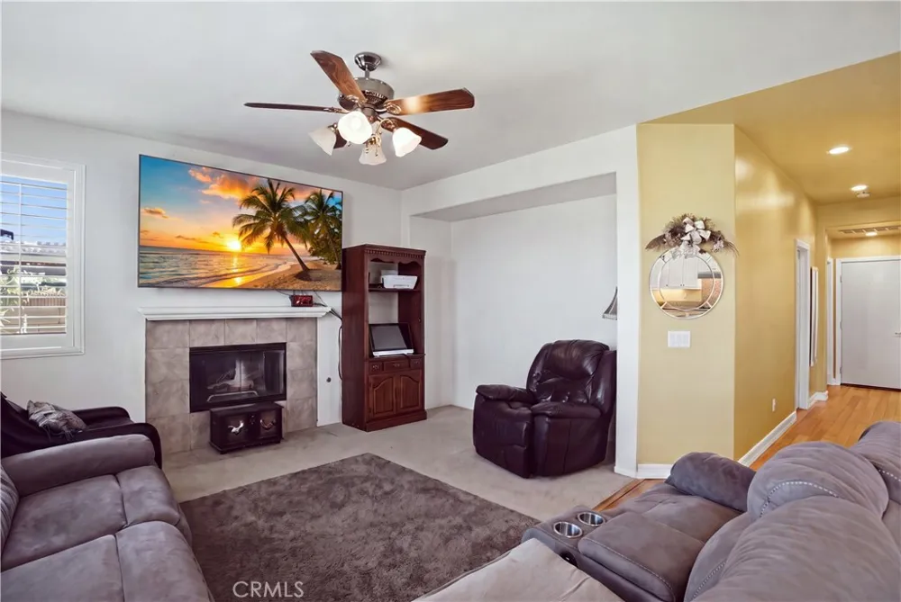 5753 W Avenue K9 Lancaster, CA 93536