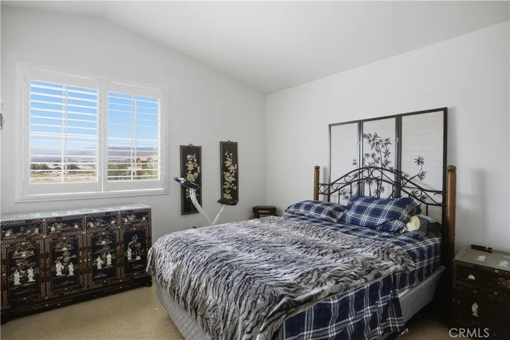 5753 W Avenue K9 Lancaster, CA 93536