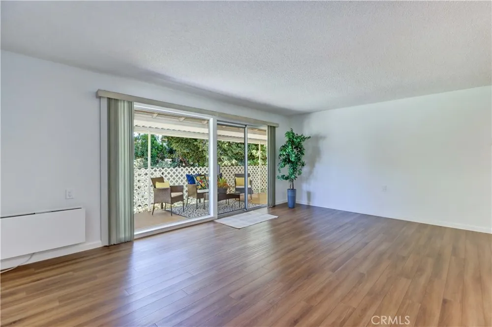 2251 Via Mariposa E #O Laguna Woods, CA 92637