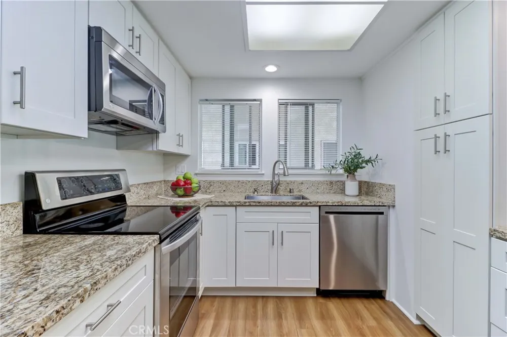 2251 Via Mariposa E #O Laguna Woods, CA 92637