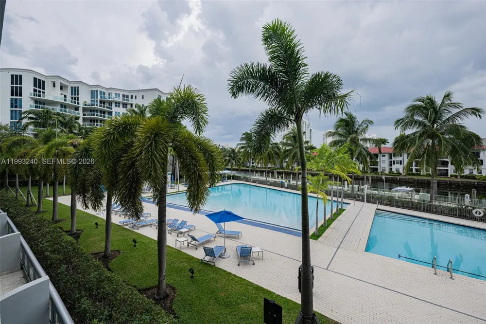 2950 NE 188th St #139 Aventura, FL 33180