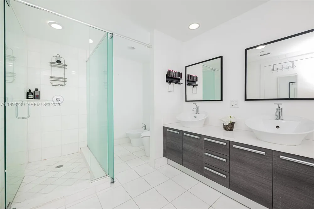 2950 NE 188th St #139 Aventura, FL 33180