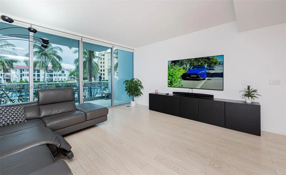 2950 NE 188th St #139 Aventura, FL 33180