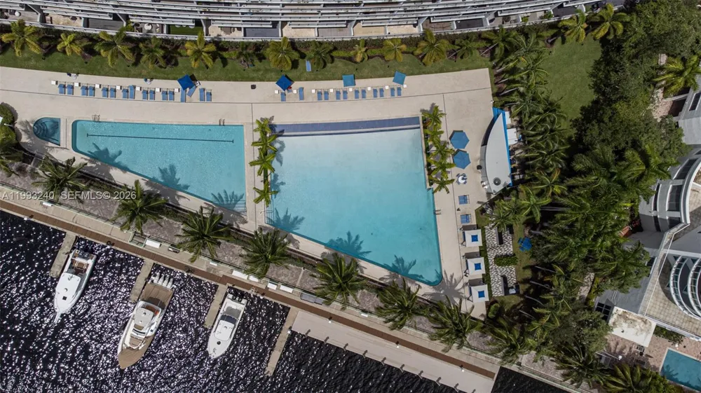 2950 NE 188th St #139 Aventura, FL 33180