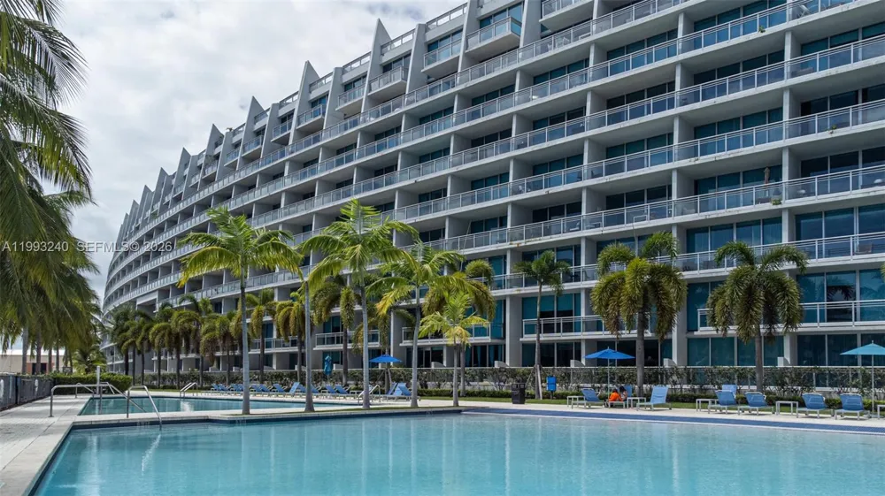 2950 NE 188th St #139 Aventura, FL 33180