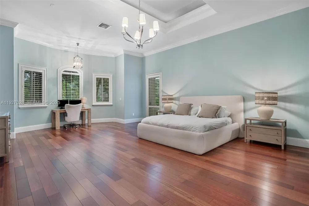 6890 SW 94th St Pinecrest, FL 33156