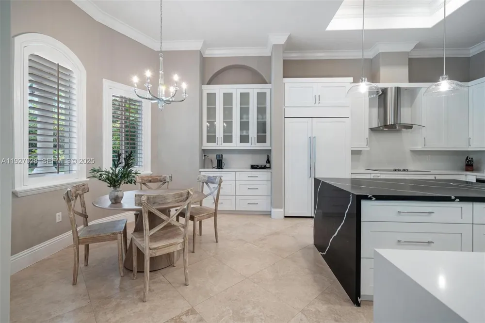6890 SW 94th St Pinecrest, FL 33156
