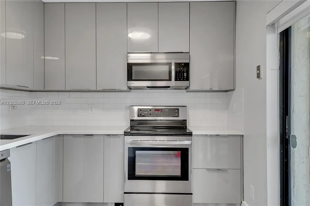 10719 NW 10th St Pembroke Pines, FL 33026