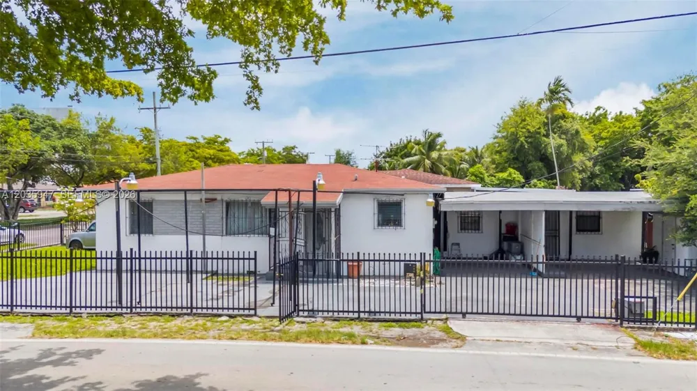 2300 NW 9th St Miami, FL 33125