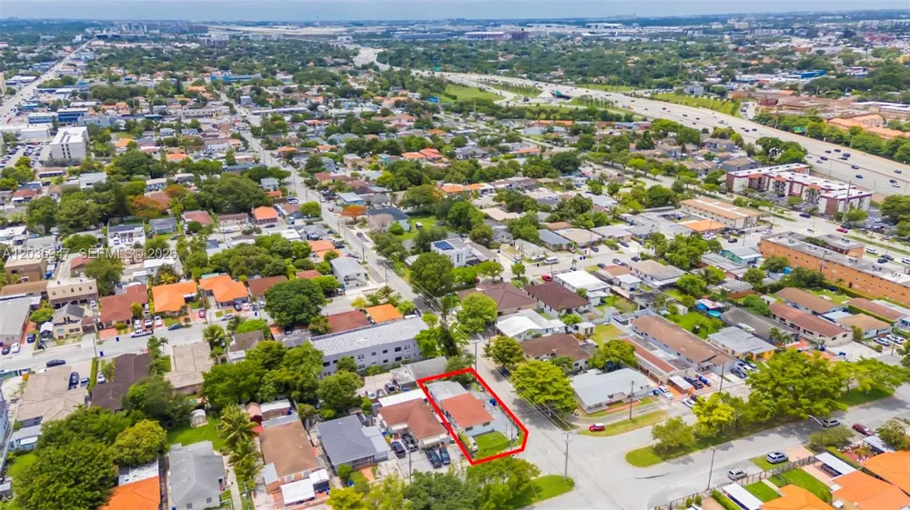 2300 NW 9th St Miami, FL 33125