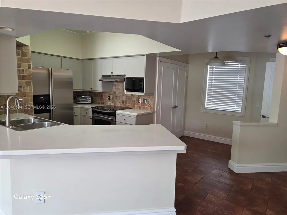 3255 NE 184th St #12304 Aventura, FL 33160