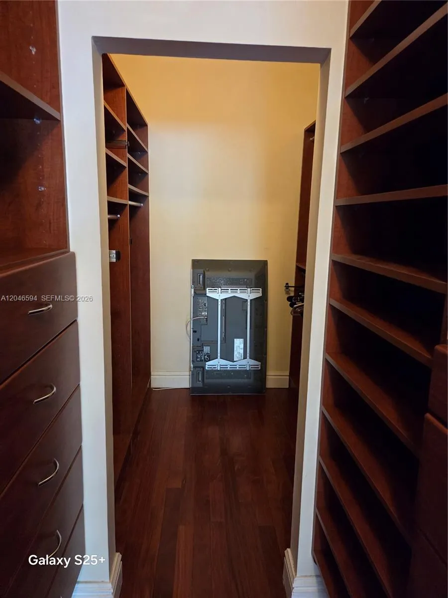 3255 NE 184th St #12304 Aventura, FL 33160