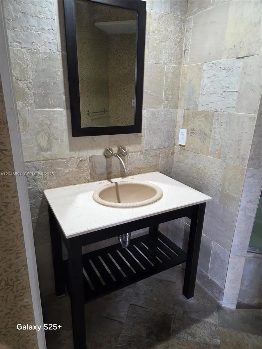 3255 NE 184th St #12304 Aventura, FL 33160