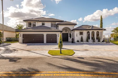 3910 SW 186th Ter