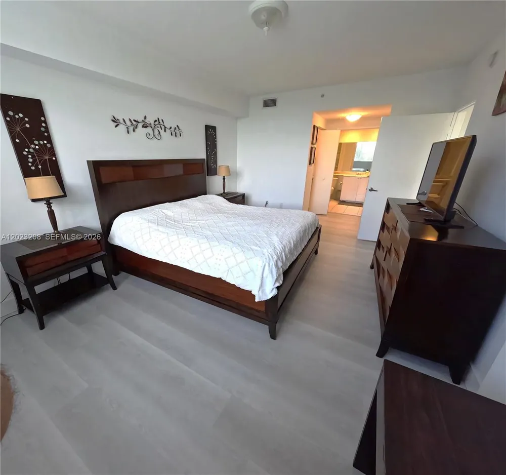 2775 NE 187th St #314 Aventura, FL 33180