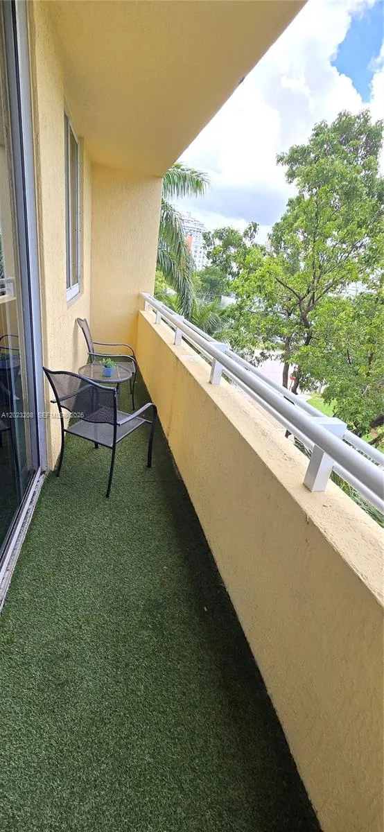 2775 NE 187th St #314 Aventura, FL 33180