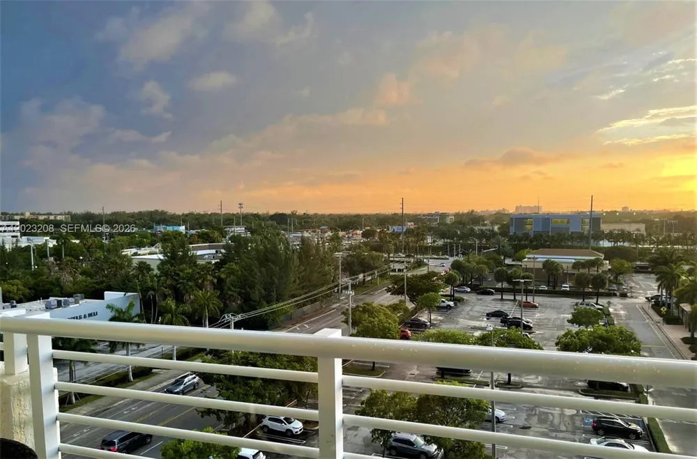2775 NE 187th St #314 Aventura, FL 33180