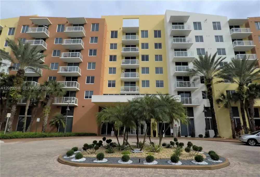 2775 NE 187th St #314 Aventura, FL 33180