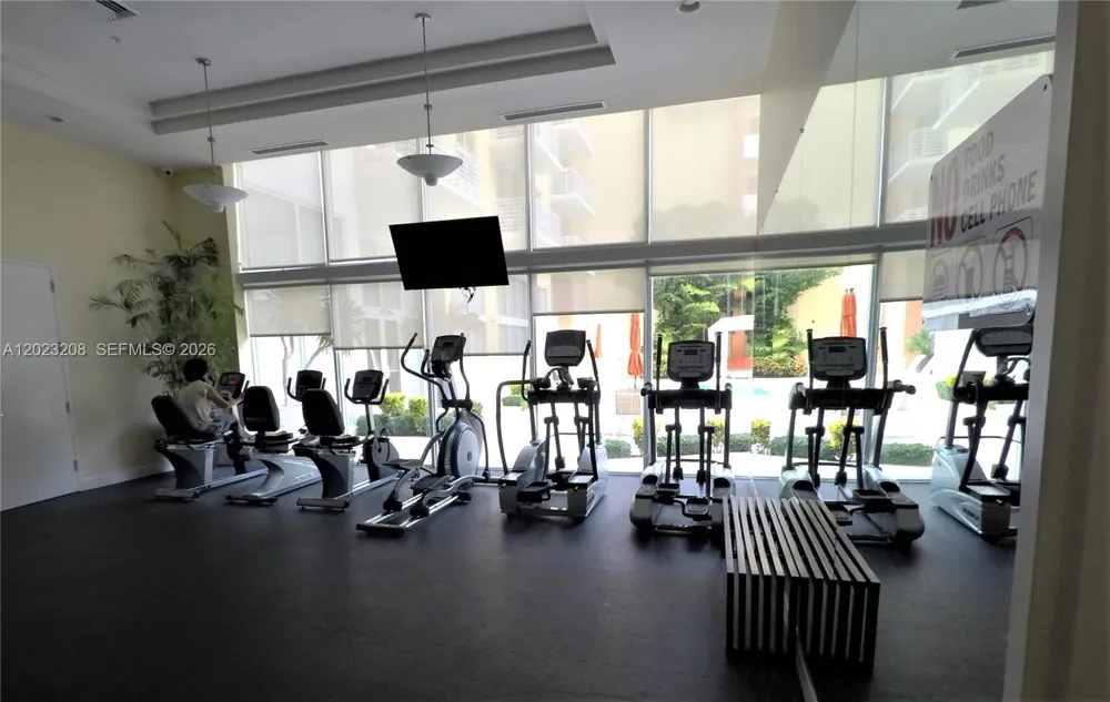 2775 NE 187th St #314 Aventura, FL 33180