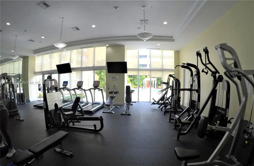 2775 NE 187th St #314 Aventura, FL 33180