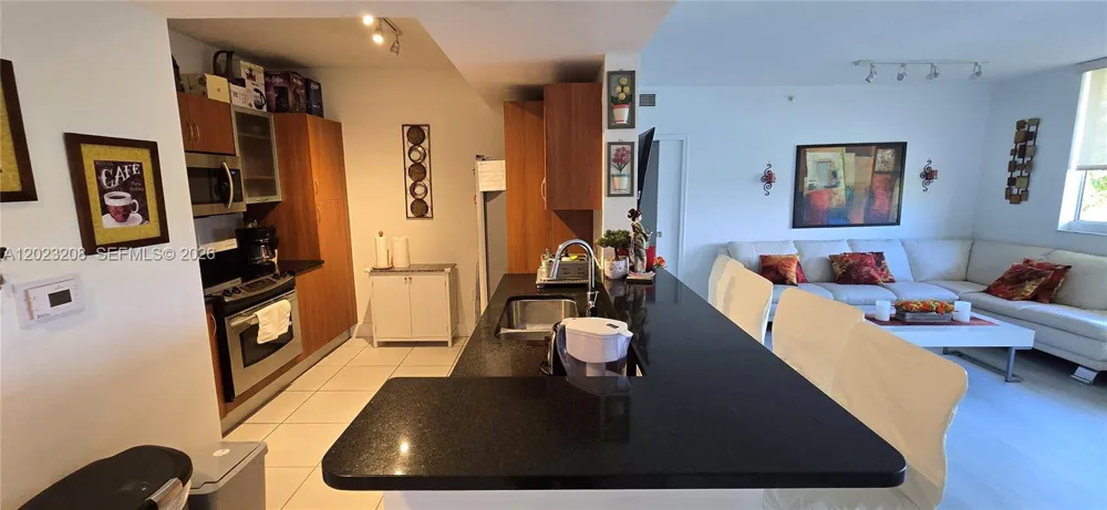 2775 NE 187th St #314 Aventura, FL 33180