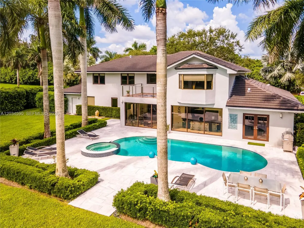 4242 SW 107th Way Davie, FL 33328