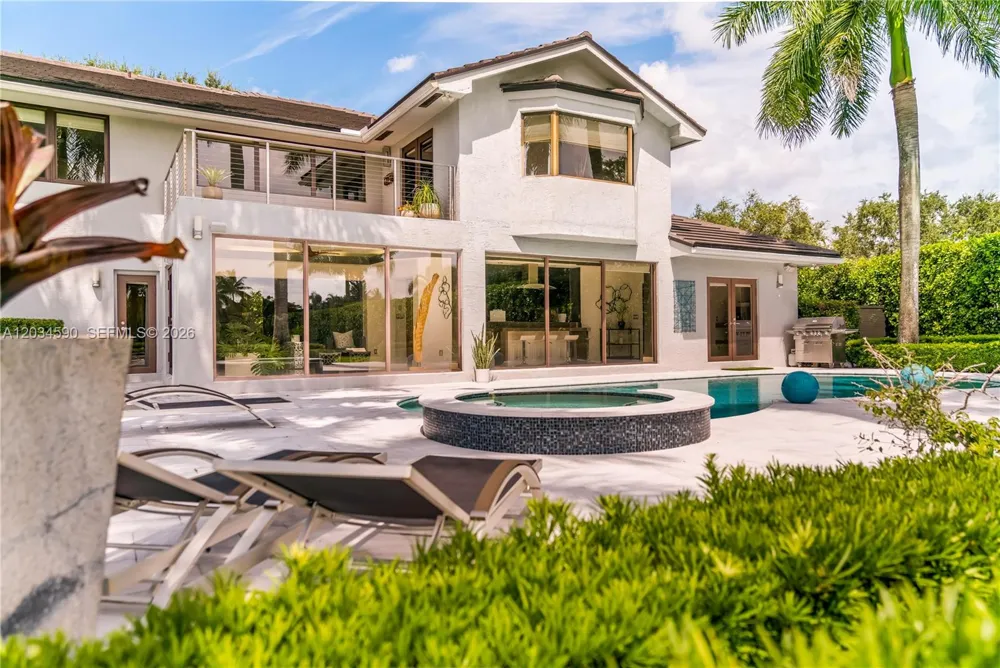 4242 SW 107th Way Davie, FL 33328