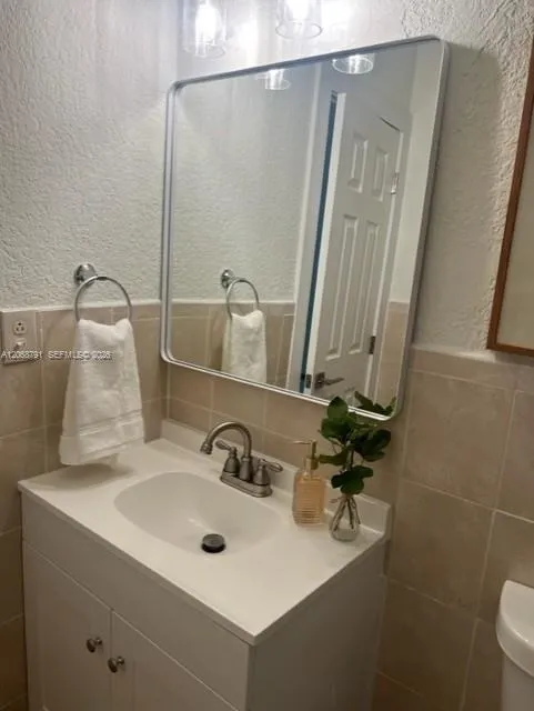 7947 SW 104th St #202C Miami, FL 33156