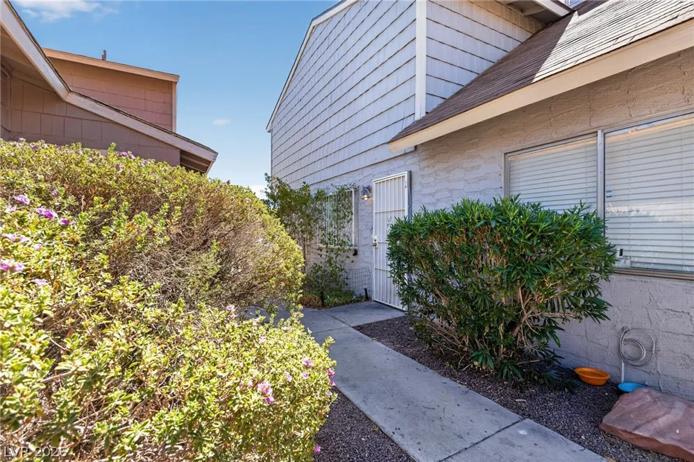 5125 Golden Lane #A Las Vegas, NV 89119