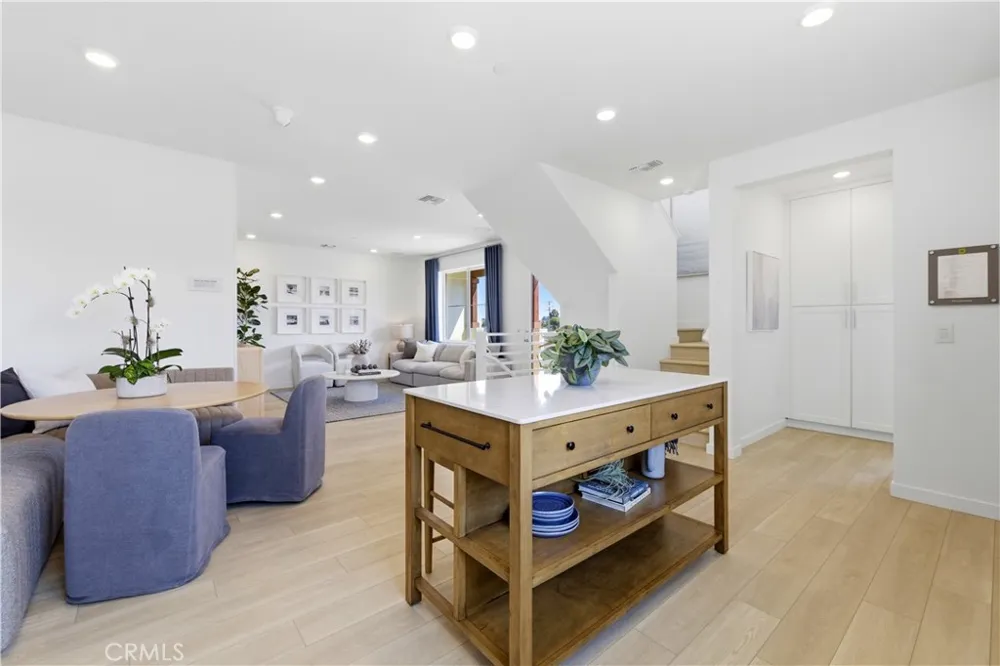 6626 Via Vista Pico Rivera, CA 90660