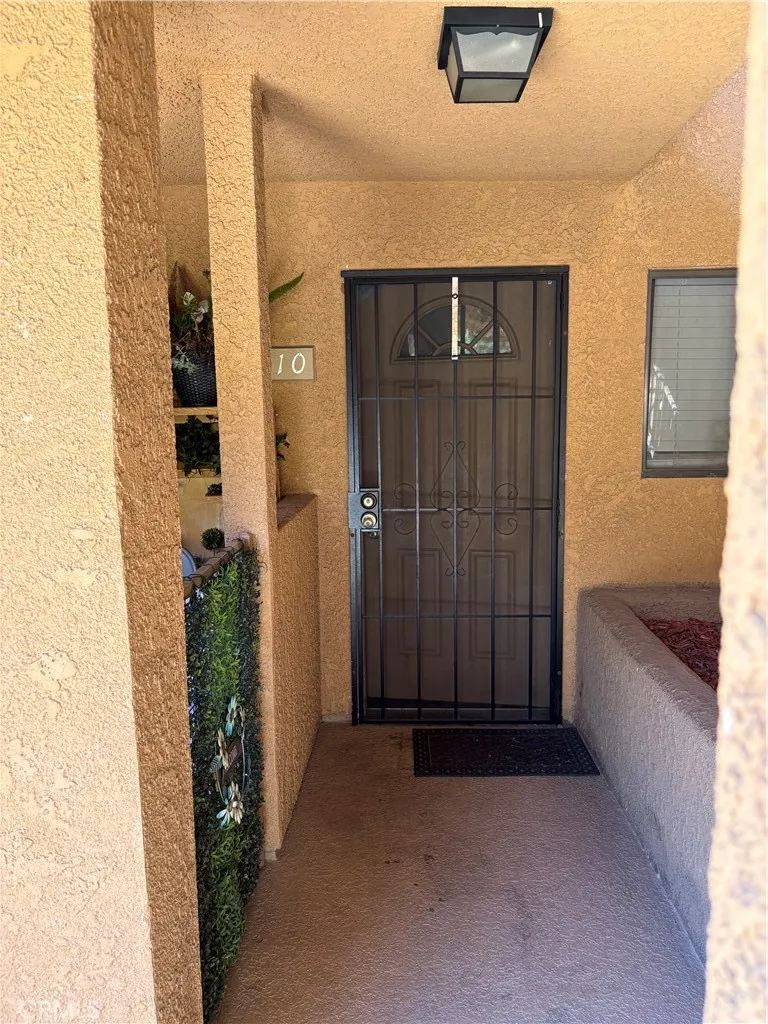 1509 Stanley #110 Long Beach, CA 90804