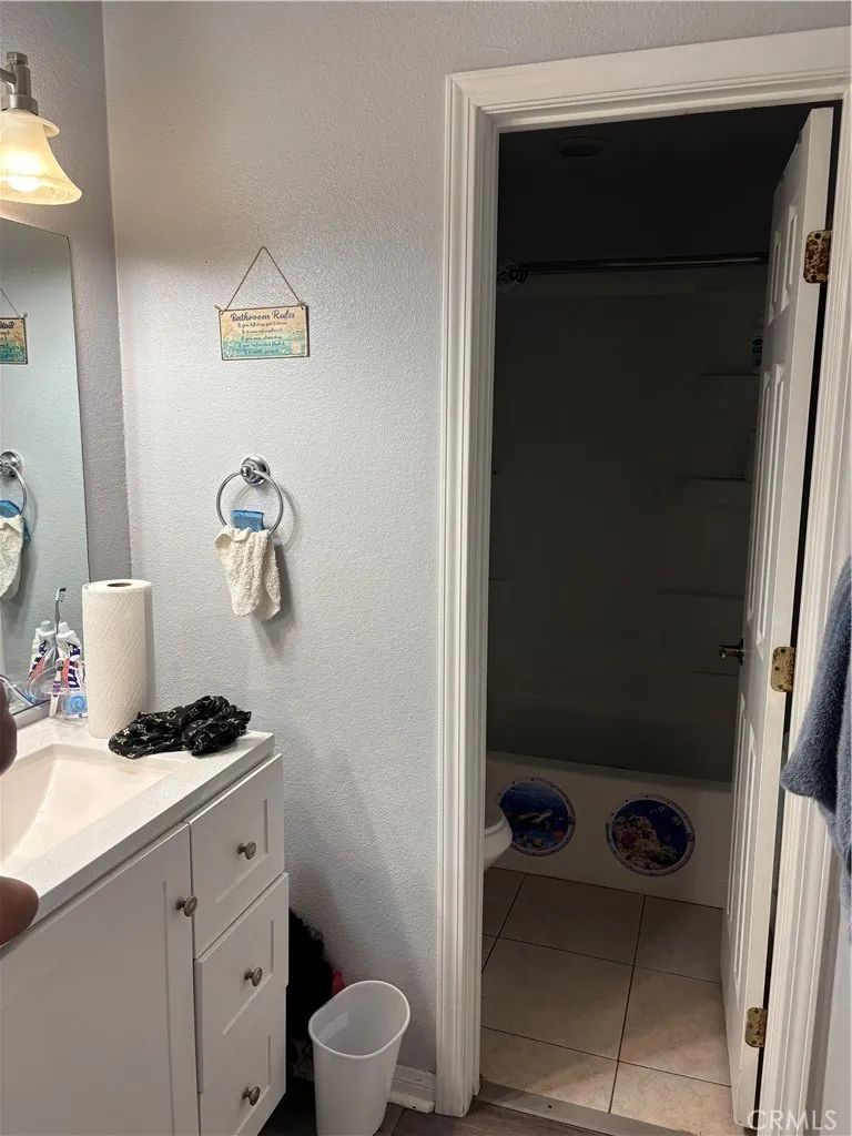 1509 Stanley #110 Long Beach, CA 90804