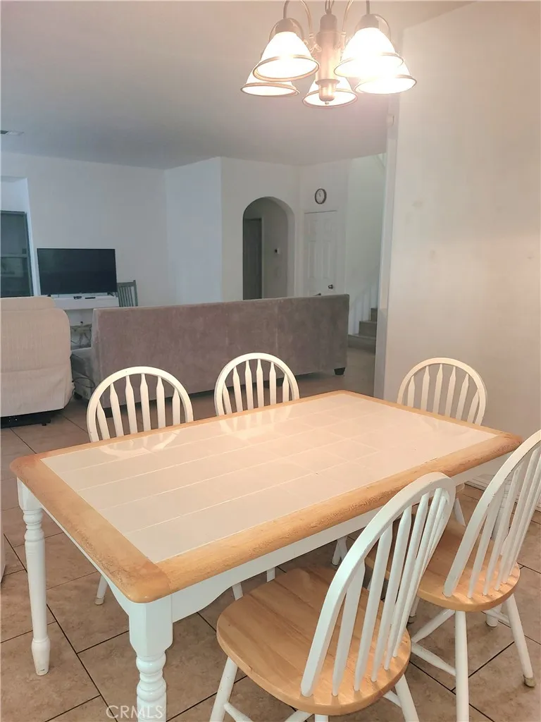 2130 Willowbrook Perris, CA 92571