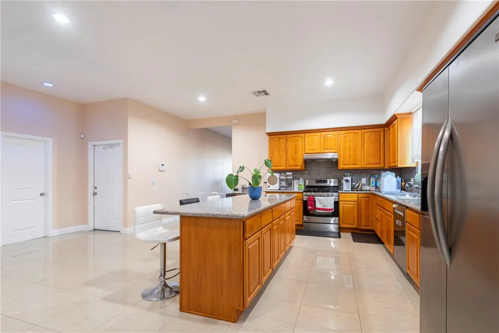 3839 Idaho Baldwin Park, CA 91706