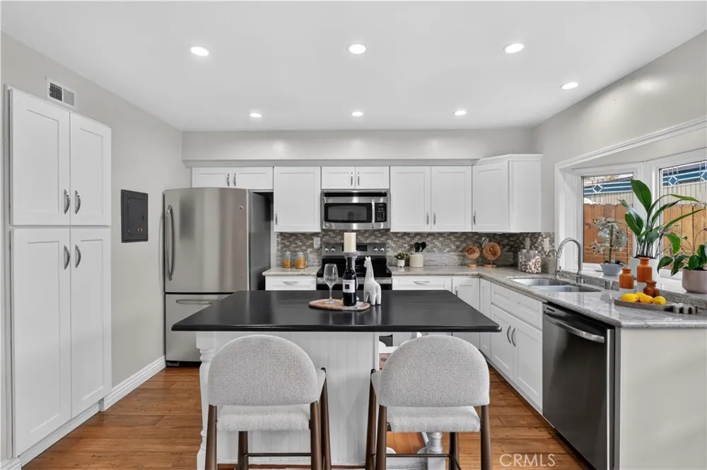 4137 Elizabeth Court Cypress, CA 90630