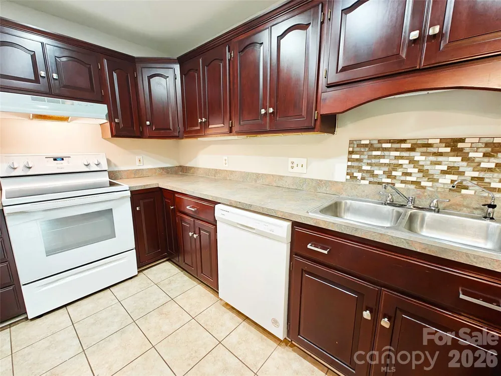 4948 Sardis Road #C Charlotte, NC 28270