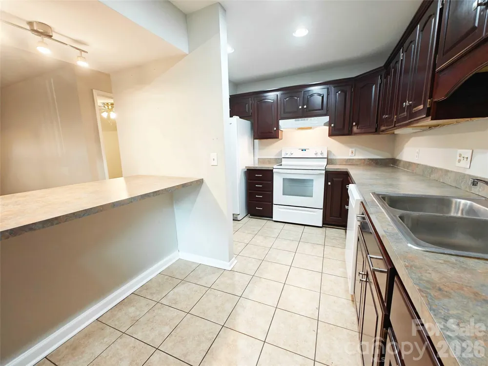 4948 Sardis Road #C Charlotte, NC 28270