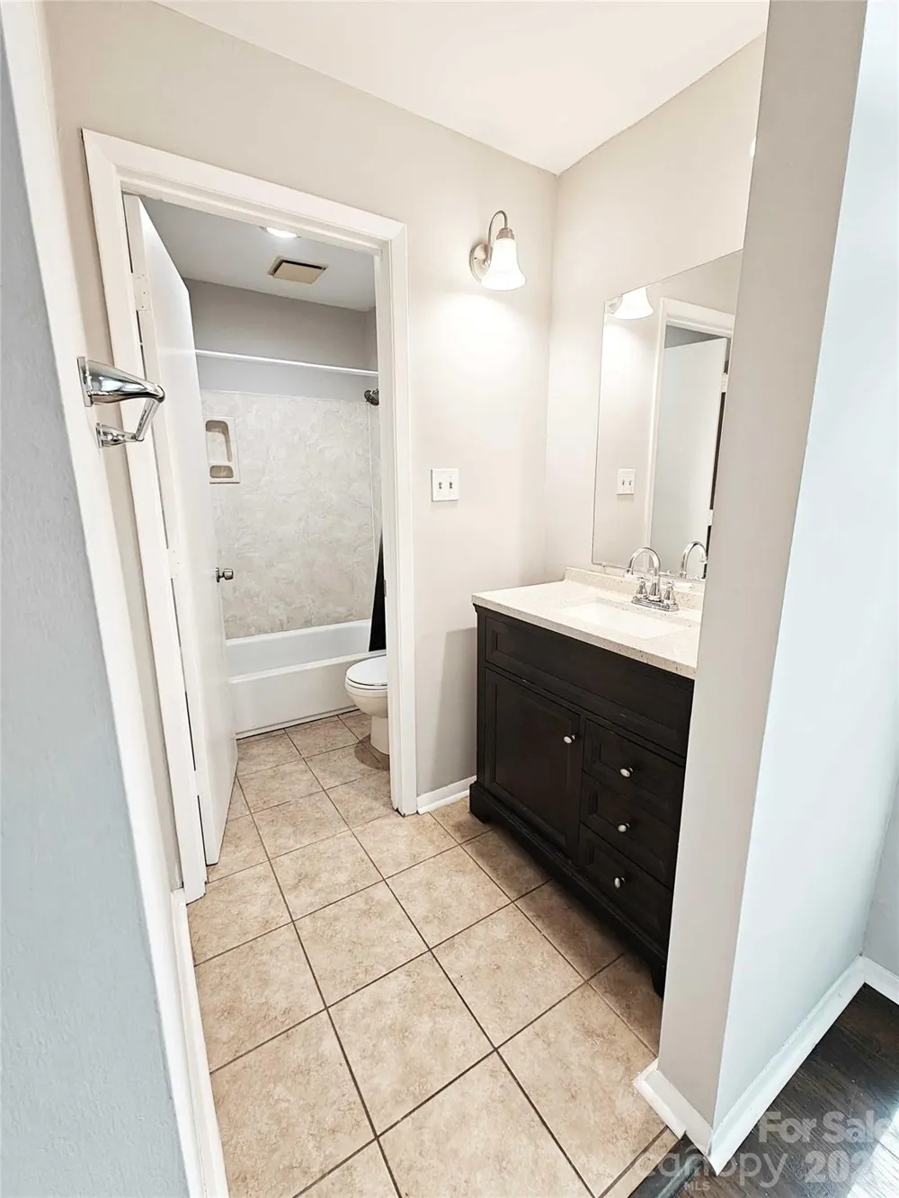 4948 Sardis Road #C Charlotte, NC 28270