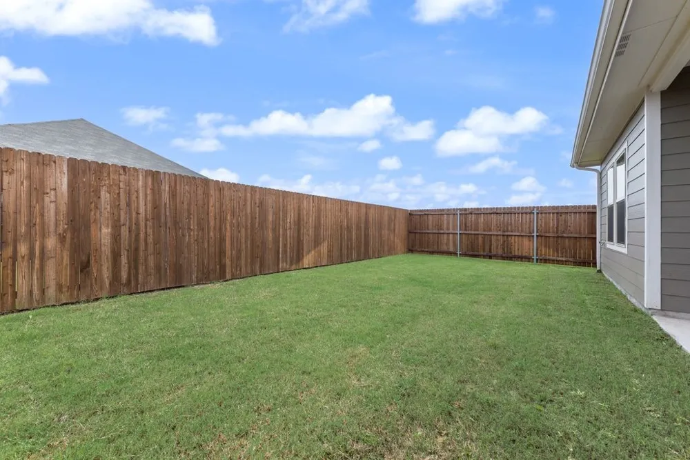 972 Tulip Trail Lavon, TX 75166