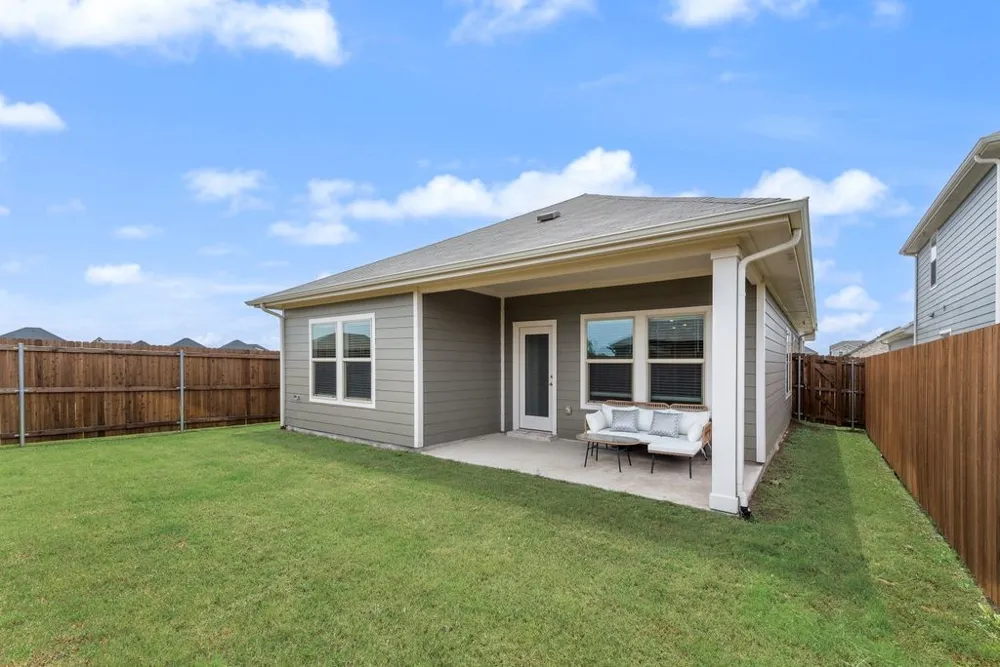 972 Tulip Trail Lavon, TX 75166