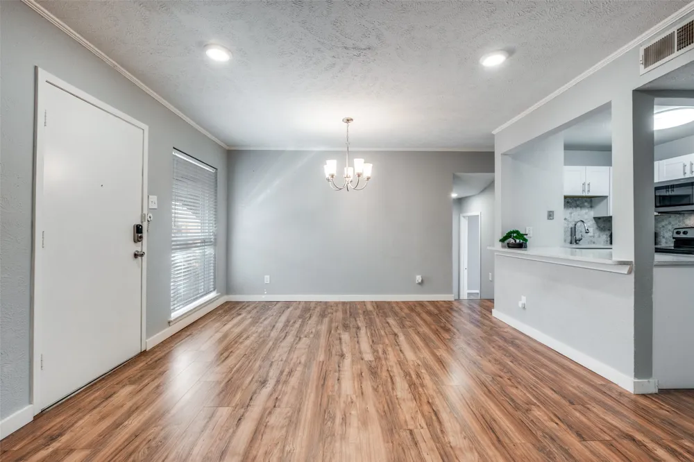4317 Hartford Street #214 Dallas, TX 75219