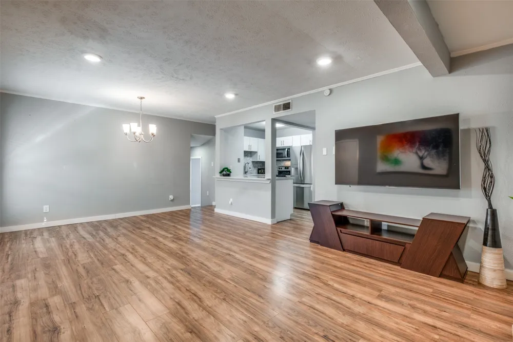 4317 Hartford Street #214 Dallas, TX 75219
