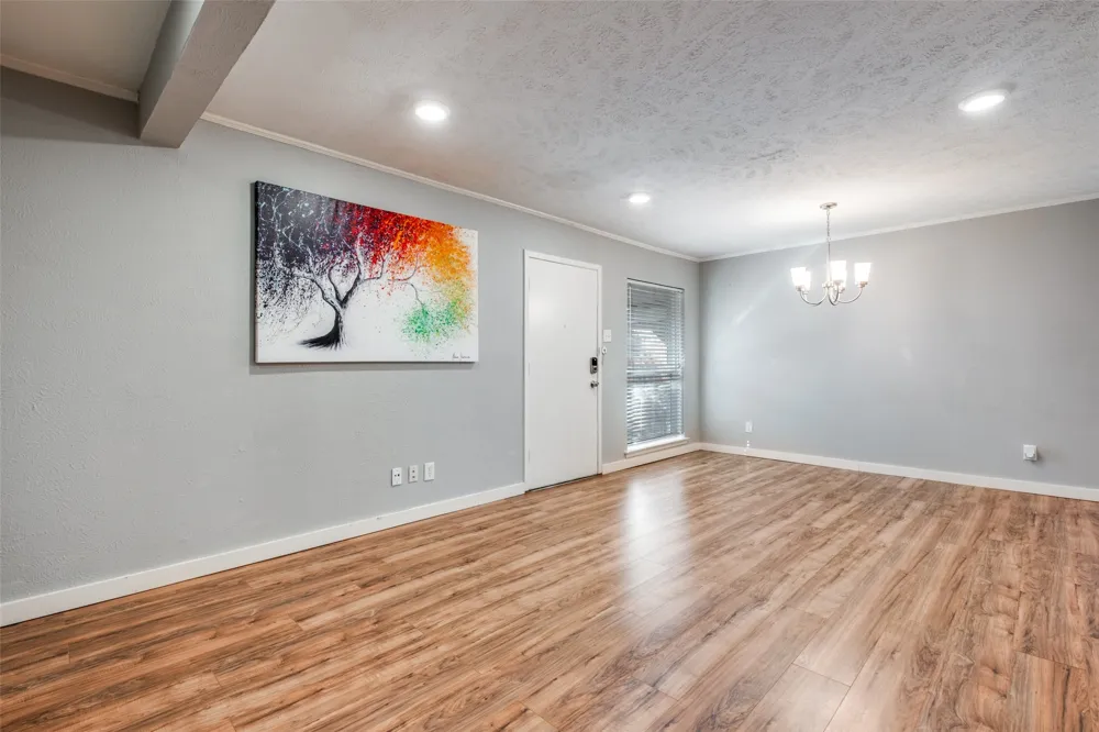 4317 Hartford Street #214 Dallas, TX 75219